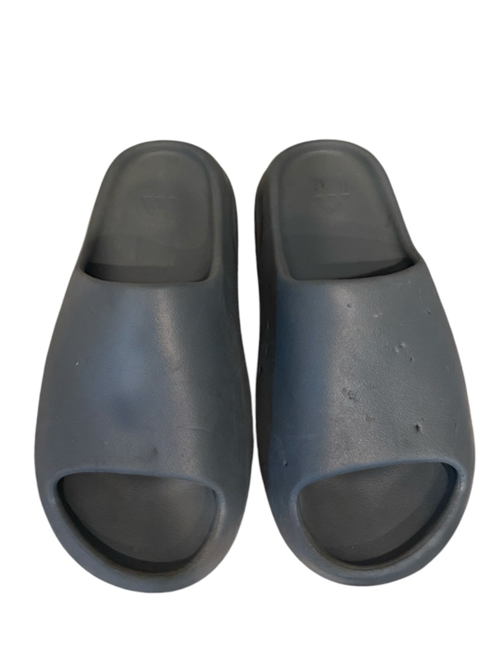 Yeezy Men's Slate Gray Foam‎ Slide Shoes Size 9 FLAW